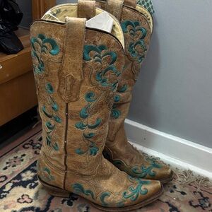 Embroidered Tan and Teal Heeled Boots